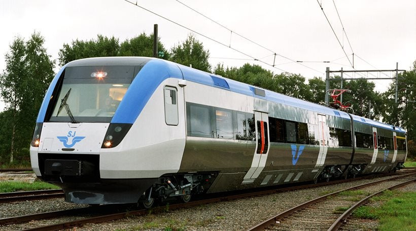 Σουηδία: Τρένο συγκρούστηκε με τεθωρακισμένο – Τέσσερις τραυματίες